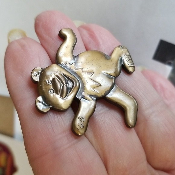 Dancing BEAR pin - Picture 3 of 3